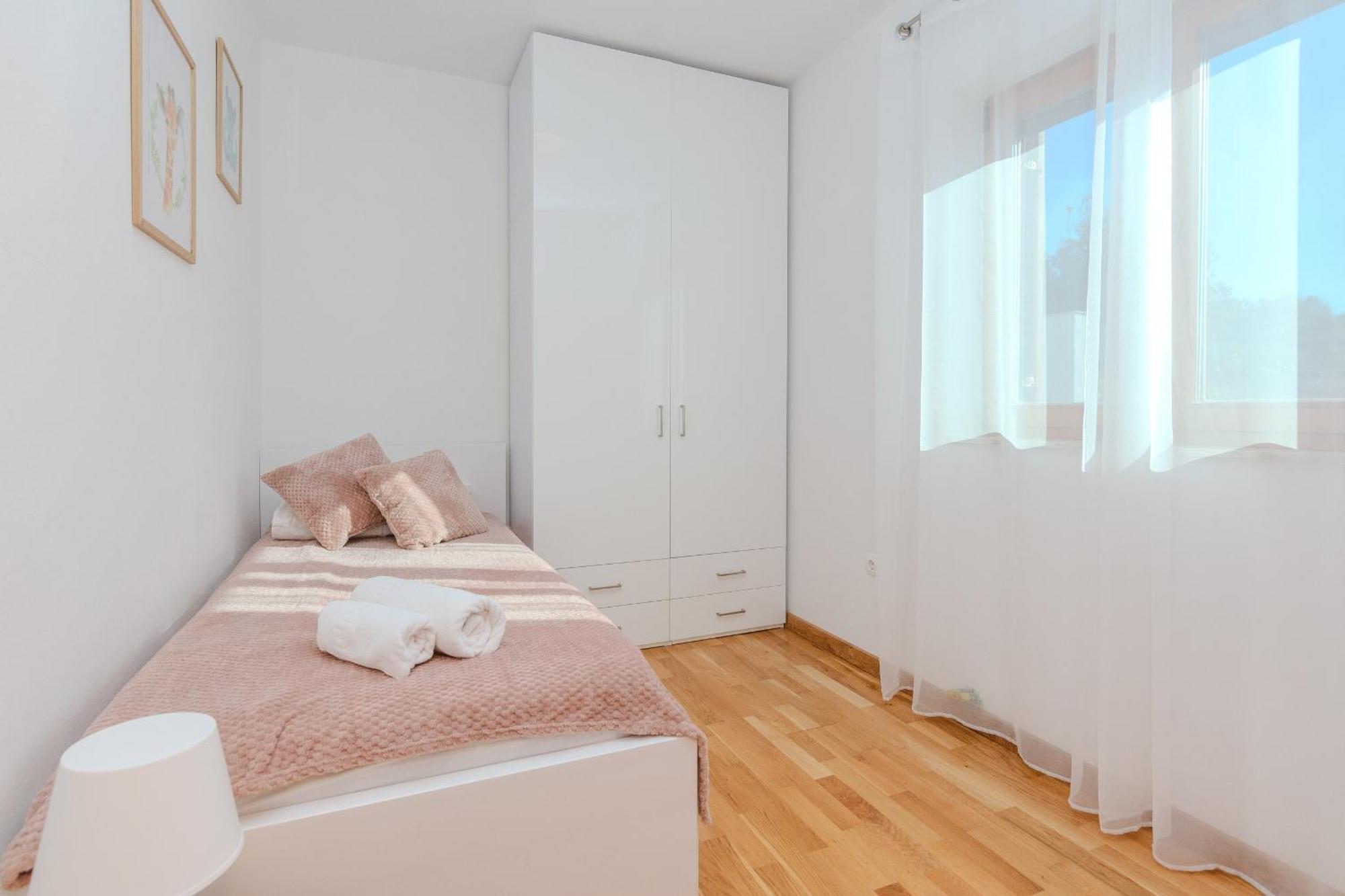 Holiday Home Lucy Пакоштане Екстер'єр фото